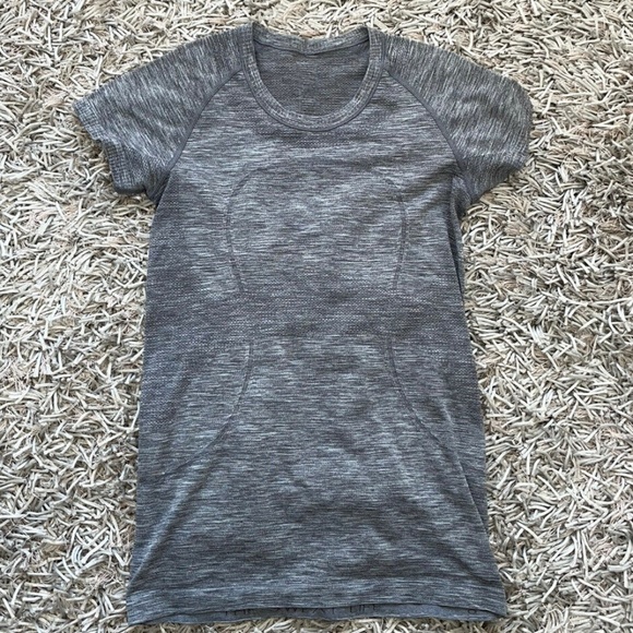 Lot of 4 Lululemon Swiftly Tech Short Sleeve Crew / Long Sleeve Sz 8❤️ - Picture 3 of 9